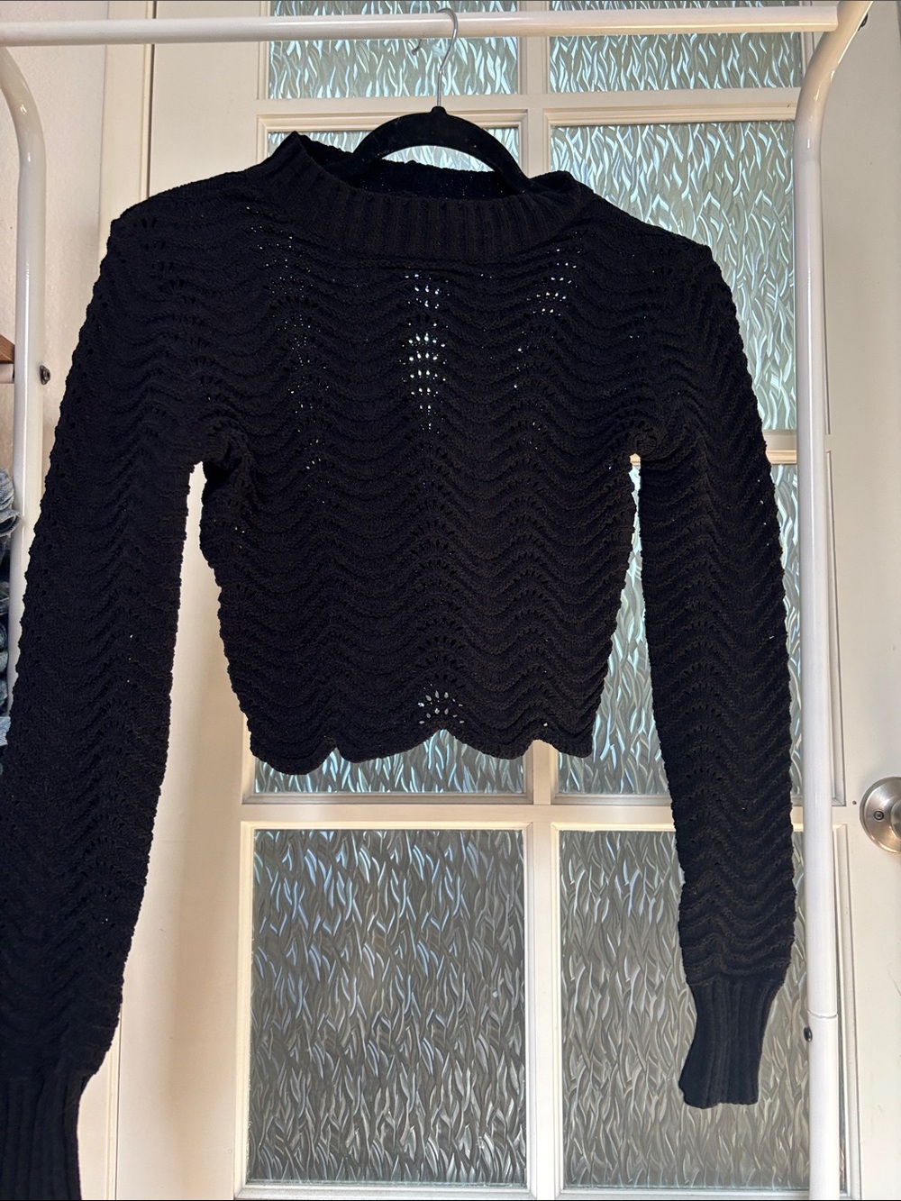Forever 21 Black Cropped Knit Sweater